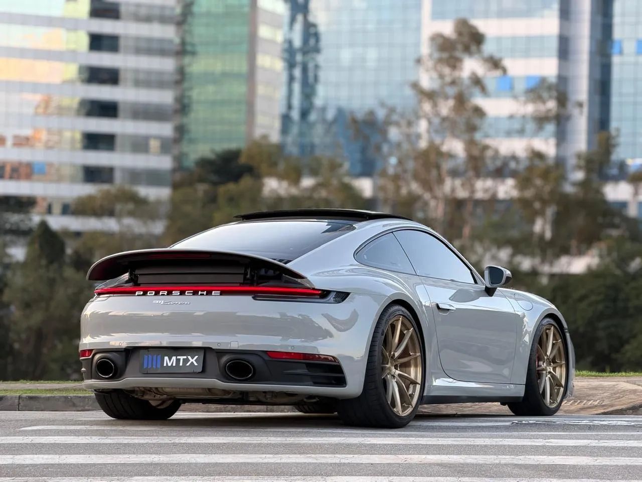 Porsche 911 Carrera Coupe 2022 - Foto 4