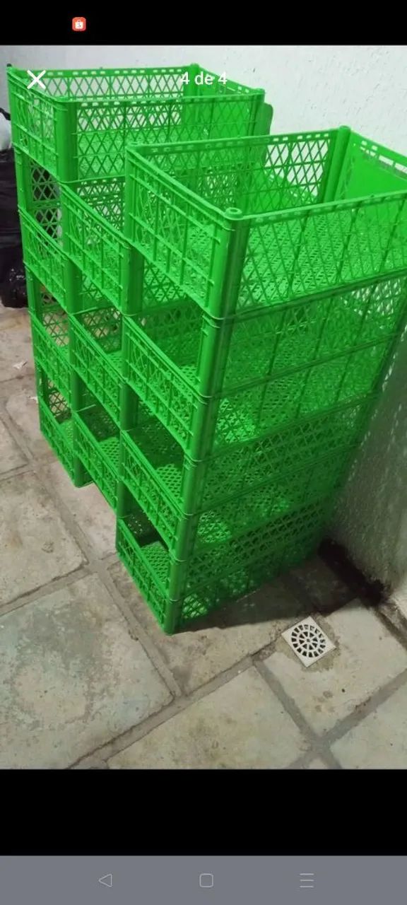 Vende-se estante de caixas plástica 