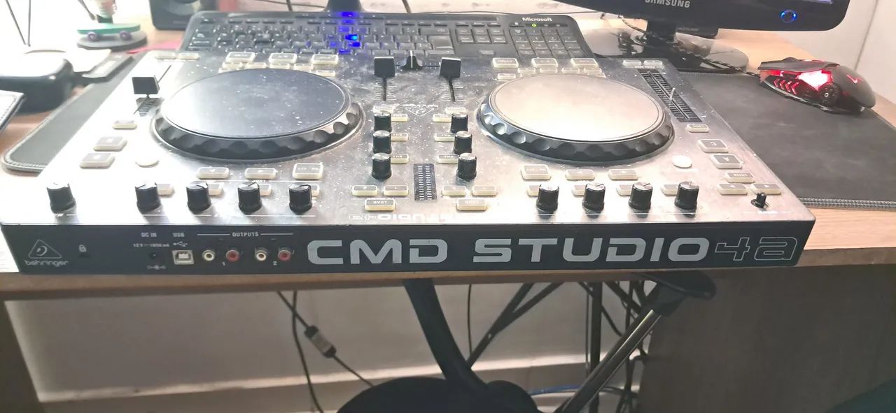 Controladora dj behringer studio 4a (com defeito) - Foto 2