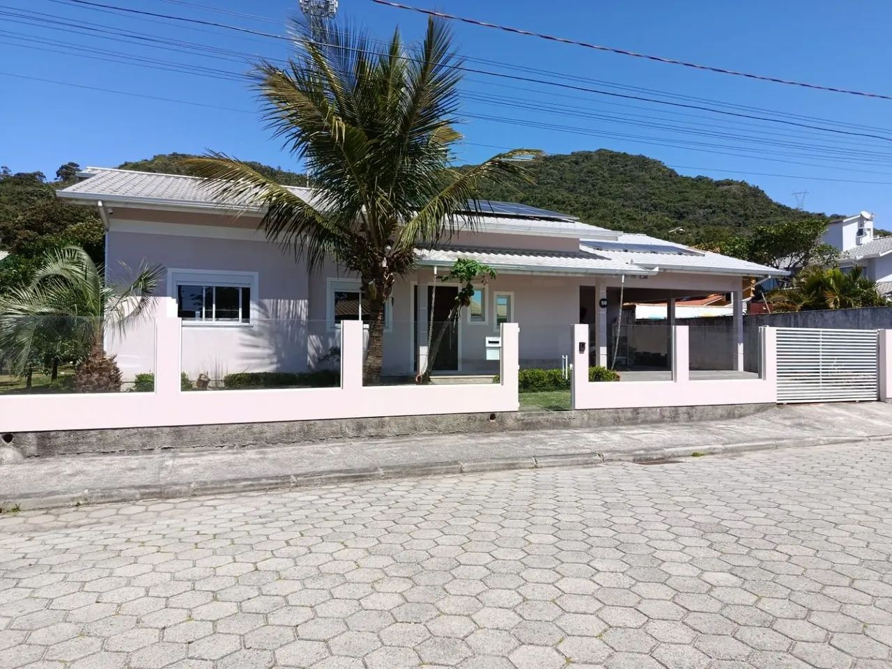 Casa com piscina no Ribeirão da Ilha, em Florianópolis.