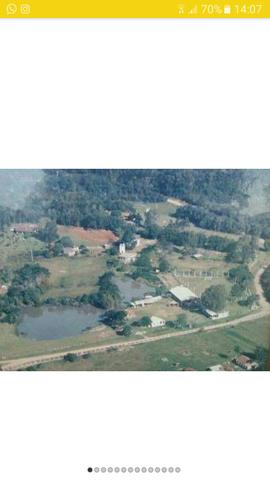 Sitio, Casa, Galpão de festas