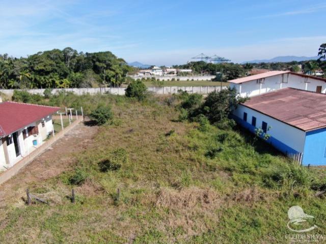 Terreno a 80 metros da praia a venda em Itapoá SC