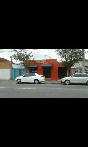 Aluga-se sala comercial