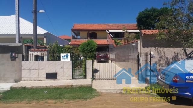 Casa de 03 qts** piscina ótima localização Iguaba Grande