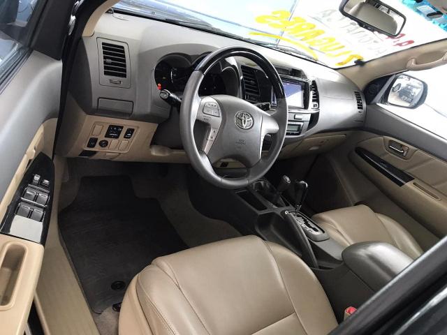 TOYOTA HILUX SW4 2012/2013 3.0 SRV 4X4 7 LUGARES 16V TURBO INTERCOOLER DIESEL 4P AUTOMÁTI - Foto 11