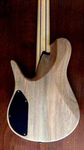 Baixo Lhuiz Guitars - Foto 3