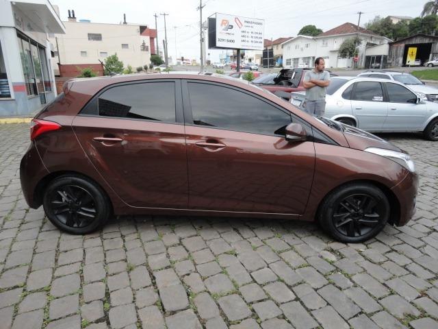 Hb 20 1.6 premium - Foto 17