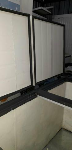 Vendo um freezer