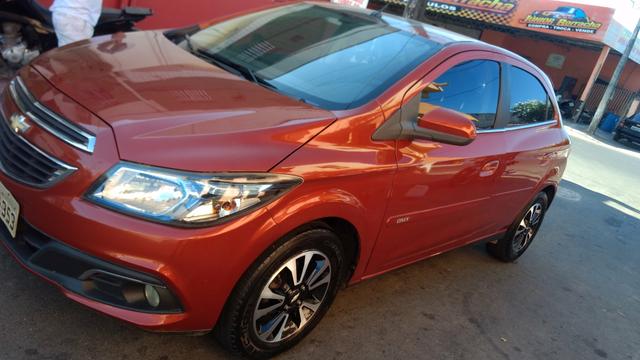 Onix LT 1.4 lindo todo custumizado