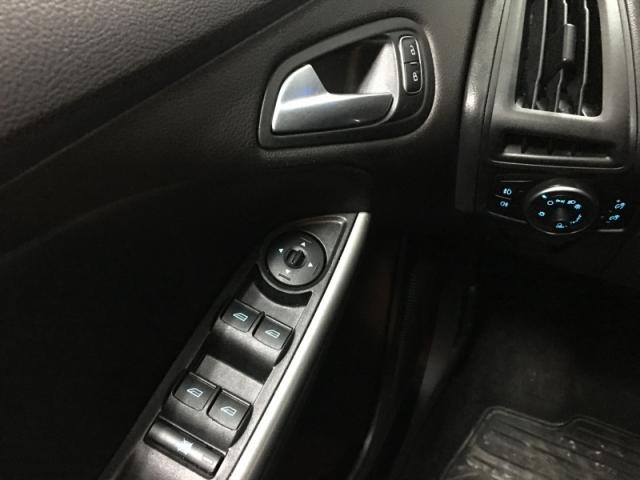 FORD FOCUS 2.0 SE PLUS 16V FLEX 4P POWERSHIFT. - Foto 12