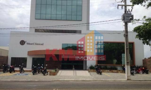Aluga-se sala para consultório no West Clinical - KM IMÓVEIS