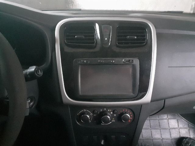 Sandero EXPR 1.0 completo 16/17; todo 100% - Foto 8