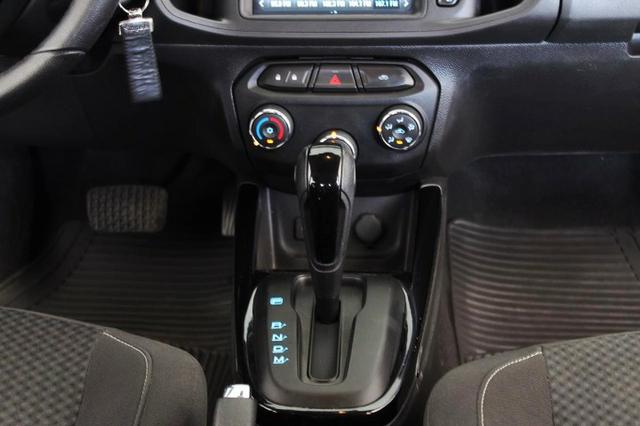 A Venda impecável prisma lt automático km baixíssimo - Foto 7