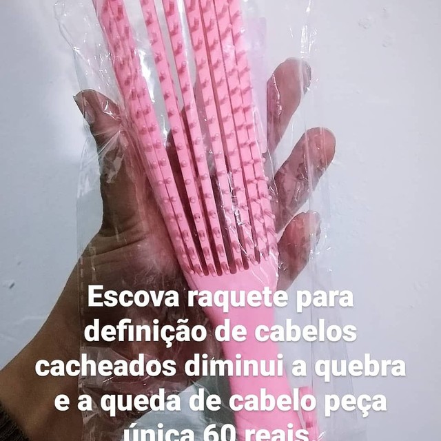 Escova raquete polvopara todos os tipos de cabelo principalmente os cacheados