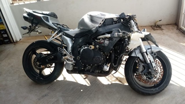 Sucata de moto para retirada de peças CBR 1000rr 2006 - Foto 4