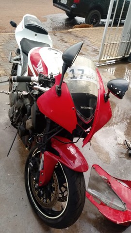 Sucata de moto para retirada de peças CBR 600rr 2008