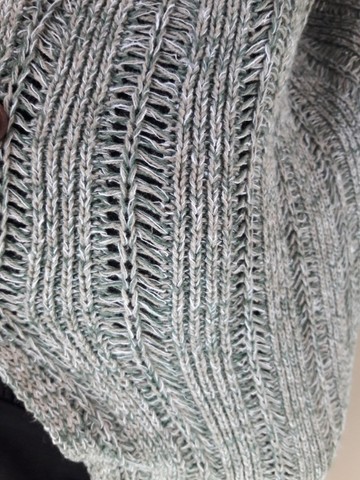 Mini Poncho de Tricô Feminino - Foto 2