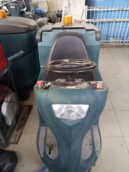 Venda de Lavadora de piso Dirigível (Usada)- Brava Alfatennant