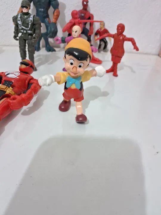 Lote de 10 Action Figures  - Foto 3