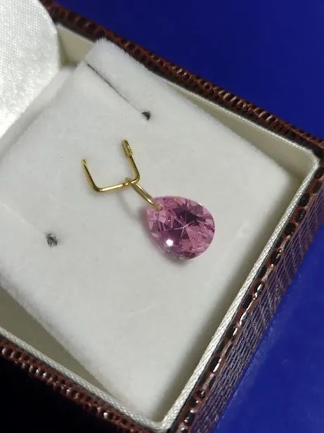 Pingente Zircônia 6 x 10 mm Peso 1.00 Grama Rosa ou Branco                                 - Foto 2