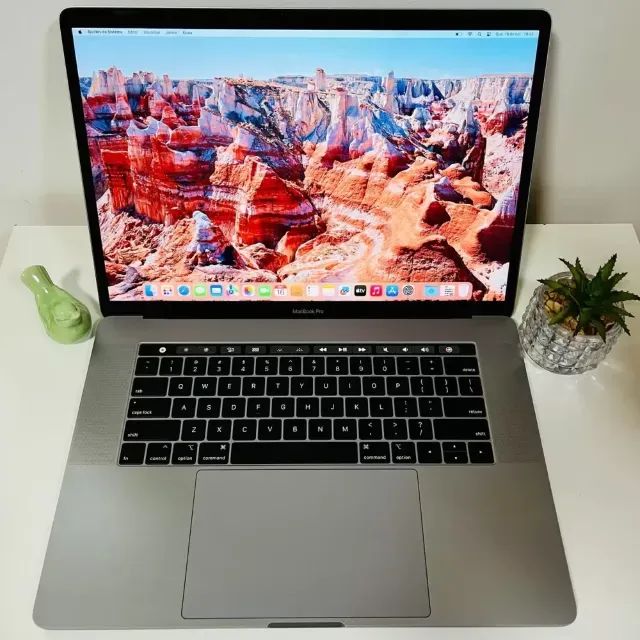 MacBook Pro 2019 i9 - 32Gb - Radeon Pro Vega 20 - 1Tb SSD - Touchbar