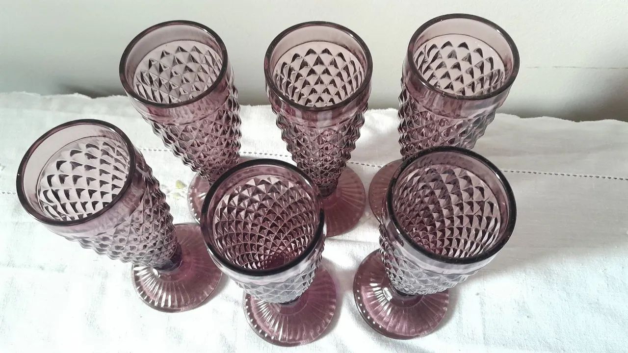 Jogo de taças para espumante - 6 peças - cor roxa - Foto 2