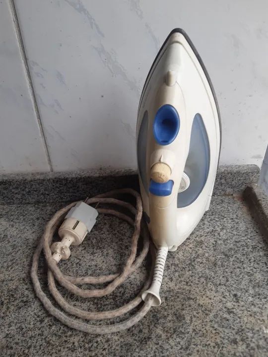2  Ferros de Passar   220 volts - Foto 6
