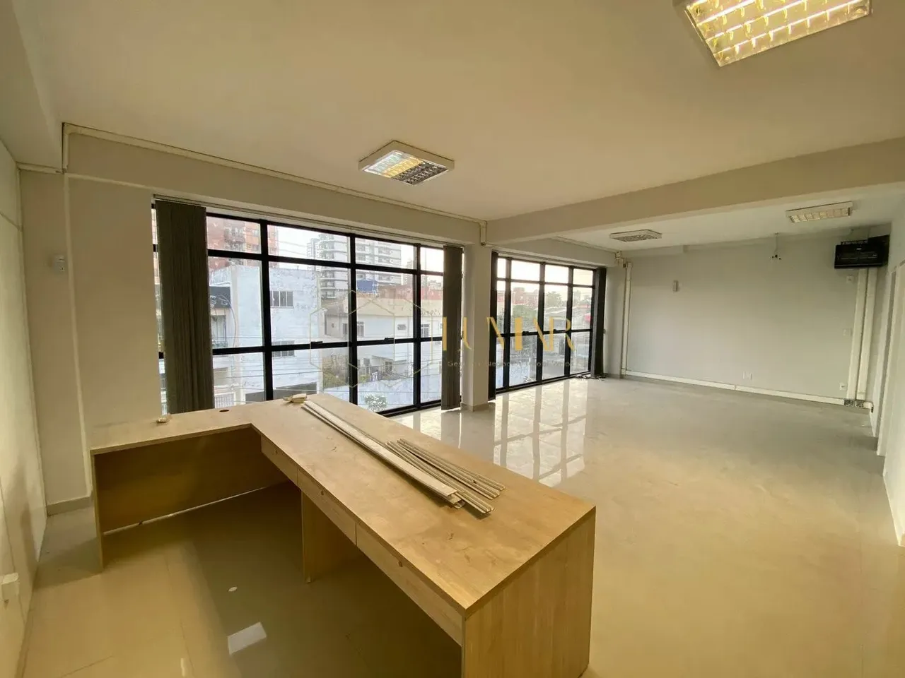 Prédio comercial na Barão de Mamoré - LOCAÇÃO/VENDA -1600M2, 30 salas e 30 vg - Guamá