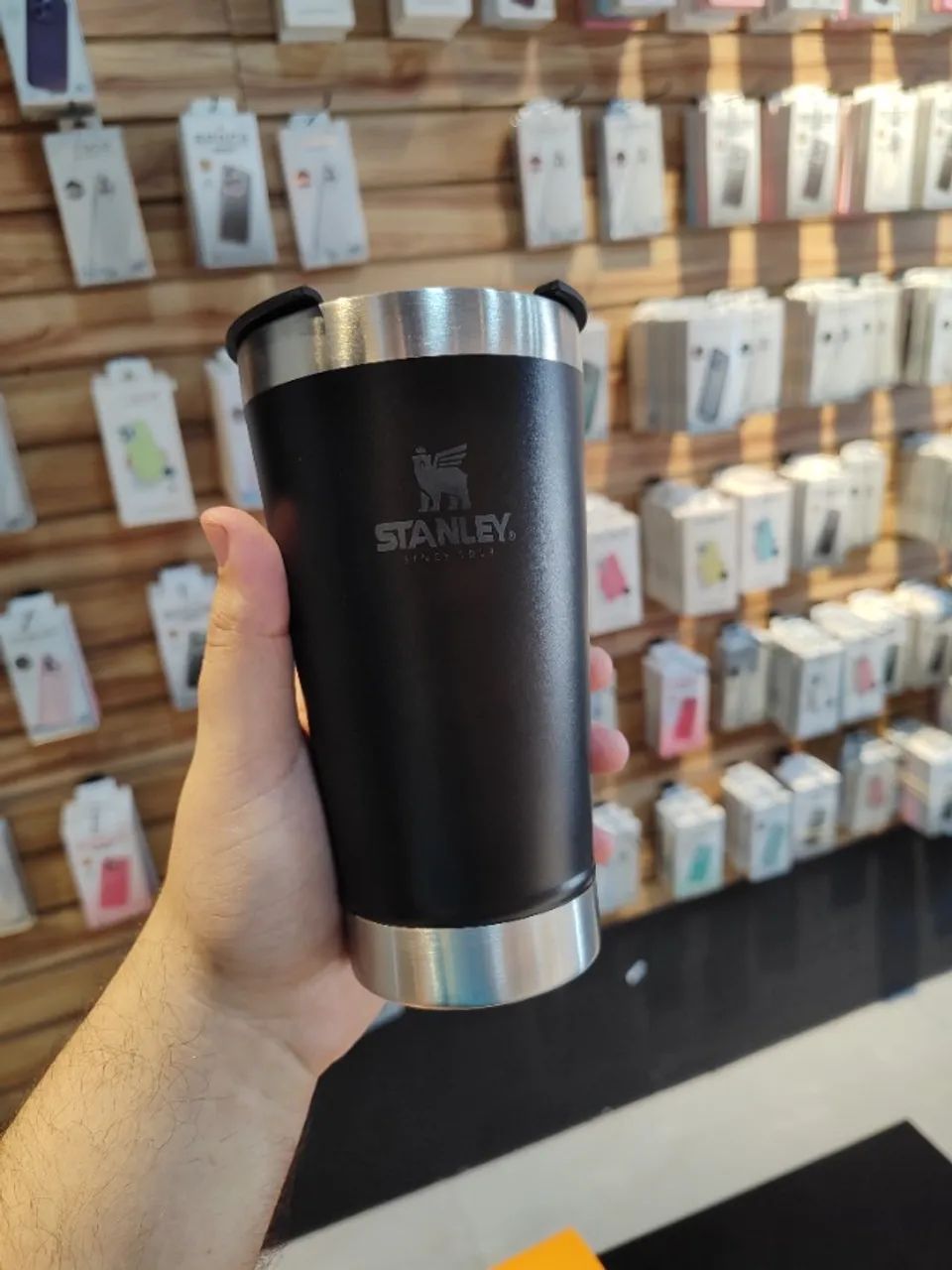 Copo térmico com tampa e abridor de lata - Foto 2