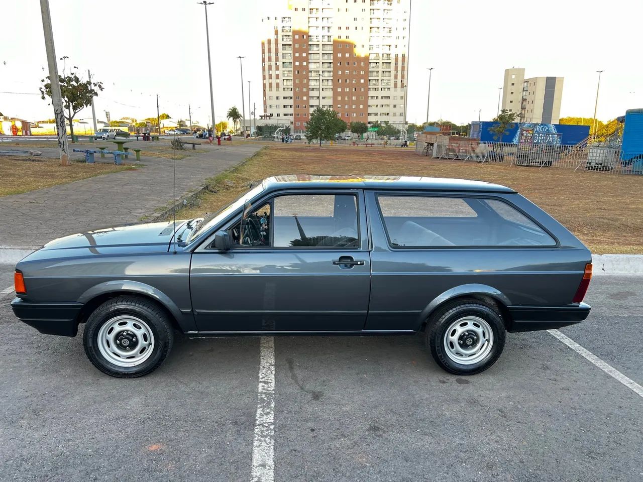 Vendo ou troco Parati 1990 placa preta  - Foto 2