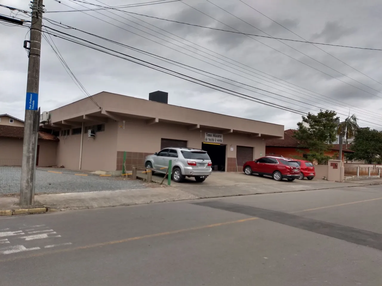 Alugo sala comercial no Costa e Silva com 306 metros quadrados