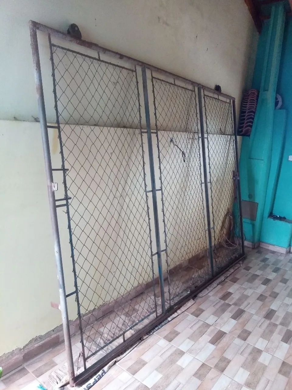 Gate