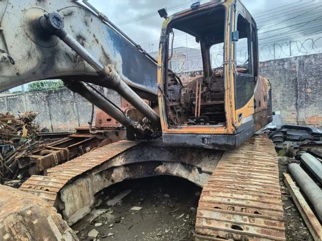 Máquina Escavadeira  Hyundai Robex R220 LC ano 2021 - Foto 3