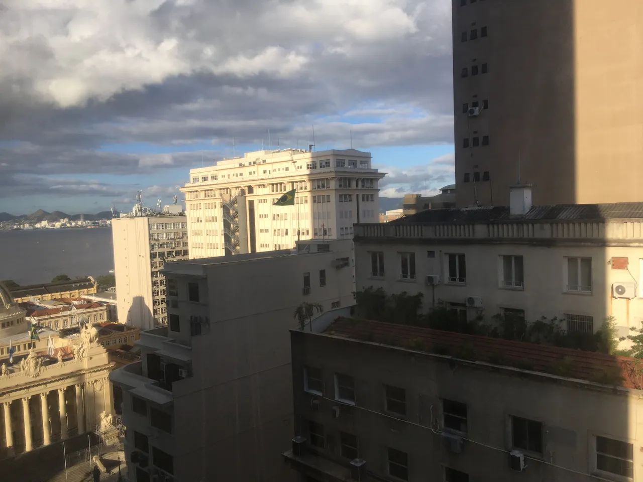 Escritório para aluguel com 175 metros quadrados em Centro - Rio de Janeiro - RJ