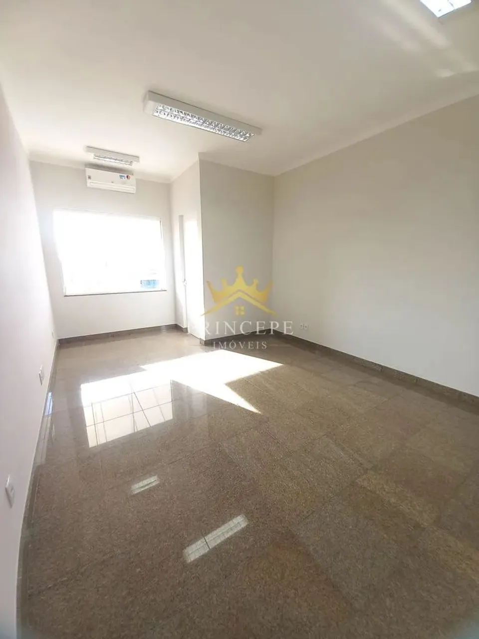 Sala Comercial 22 m² para locação, R$ 1.100,00 - Vila São Caetano - Itatiba/SP.