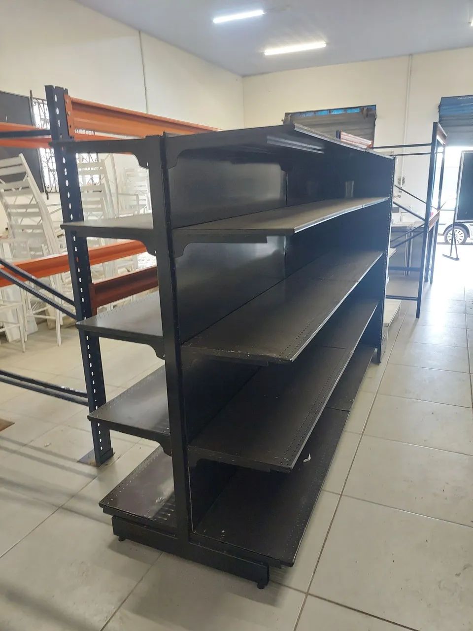 Gôndolas de aco - Foto 2