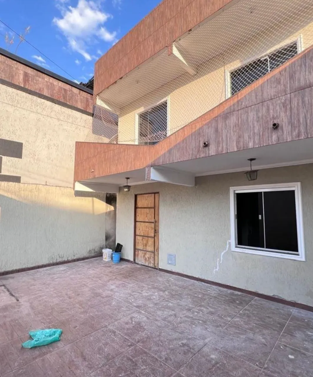 VENDO CASA EM CONDOMÍNIO FECHADOEM ÁREA NOBRE DE TAGUATINGAACEITA PROPOSTACONFIRA!