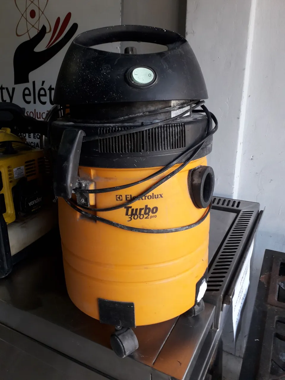Aspirador de pó Electrolux Turbo 3002 Pro