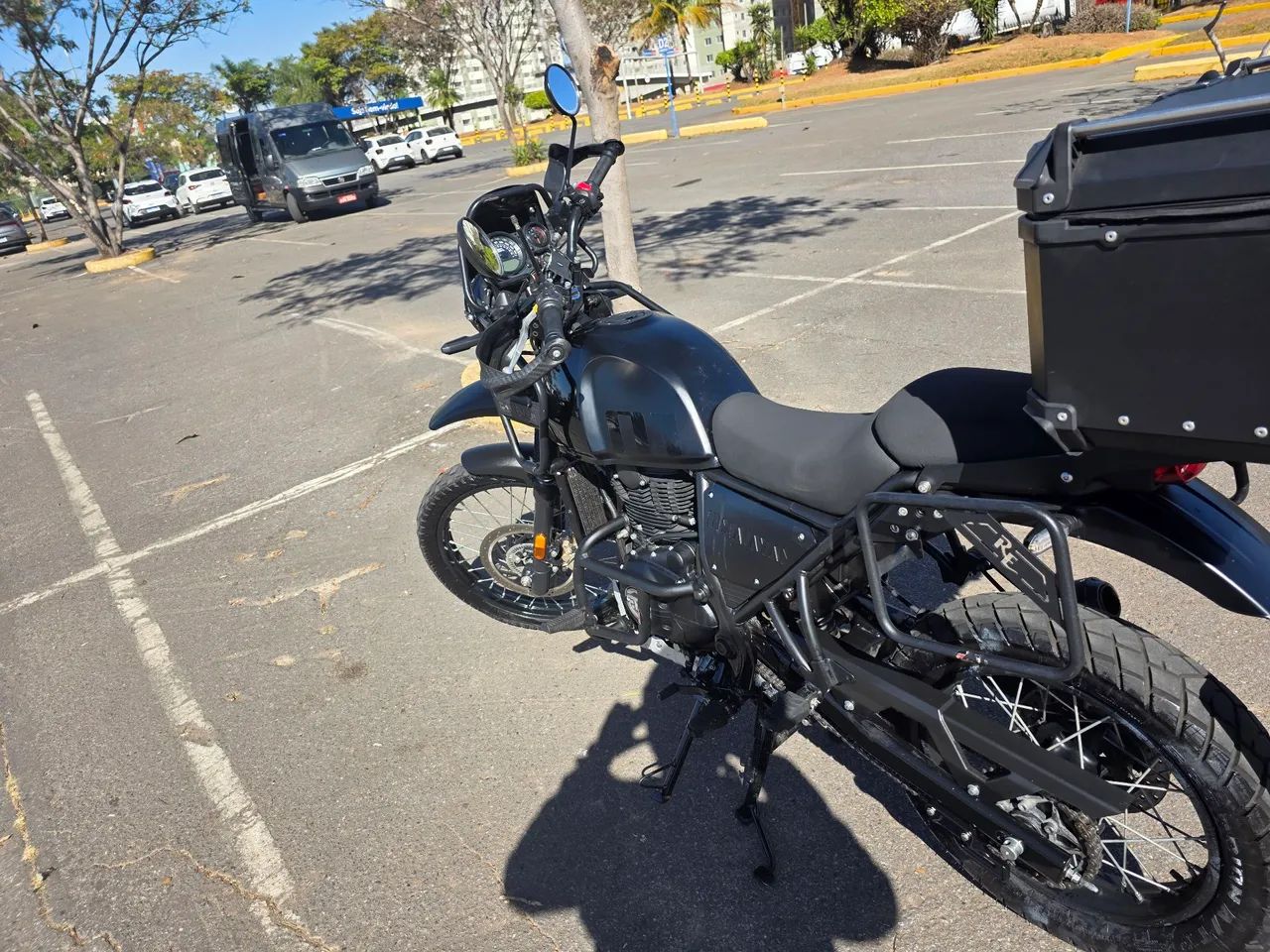 Royal Enfield Himalayan 411 2023 - Foto 3