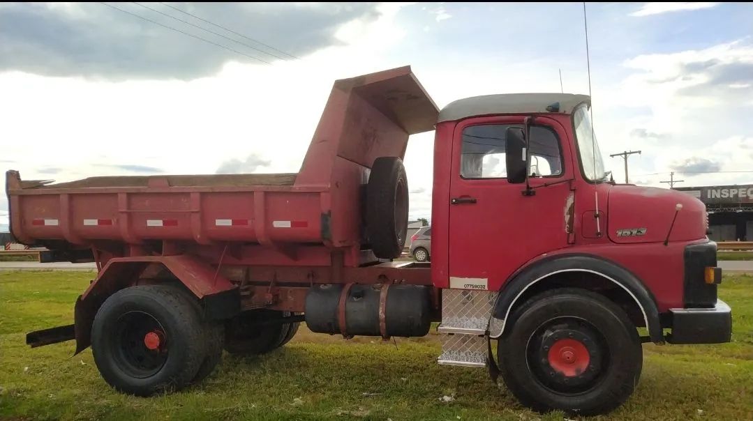 Vendo troco 1513 caçamba toco.  - Foto 2