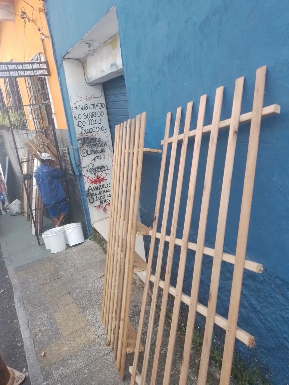 Lastro pra cama de casal e  cama de solteiro.  - Foto 5