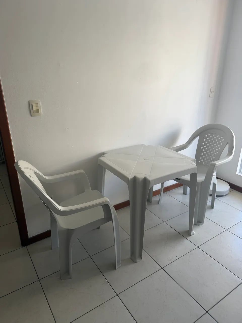 Mesa + 2 cadeiras - Foto 3