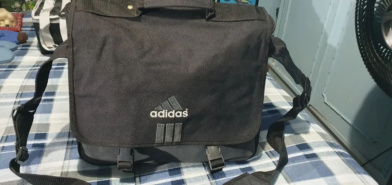 Bolsa / Mala Adidas Original Nova, Espaçosa   Zerada.  Linda - Foto 2