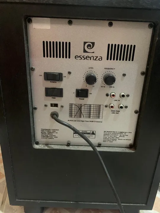 Caixa de Som Subwoofer Essenza 130W