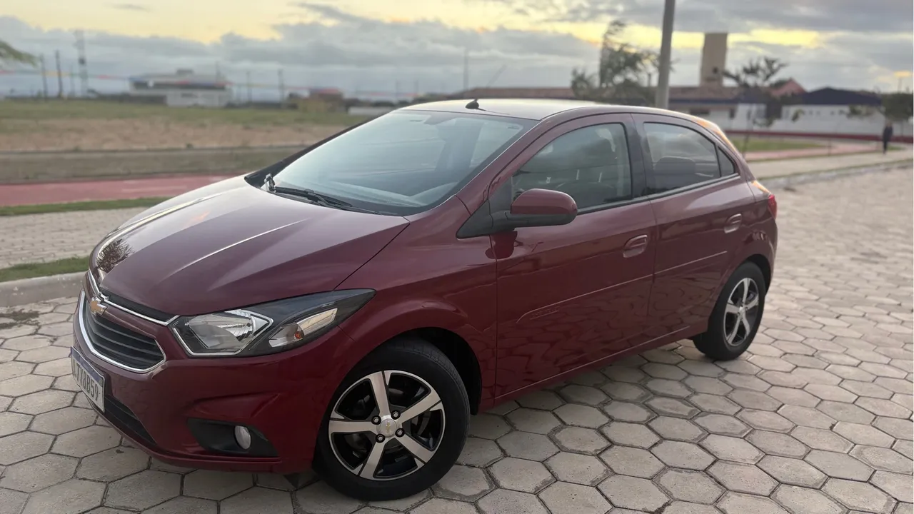 GM - Chevrolet Onix 1.4 LTZ C/45 mil kms - 2019