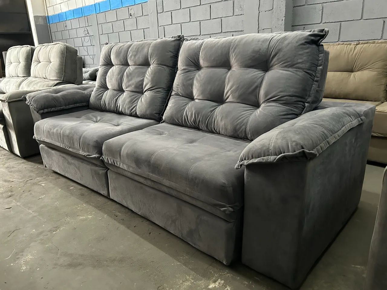 Sofá Retrátil e Reclinável 2.50m NOVO ( Direto da Fábrica )  - Foto 2