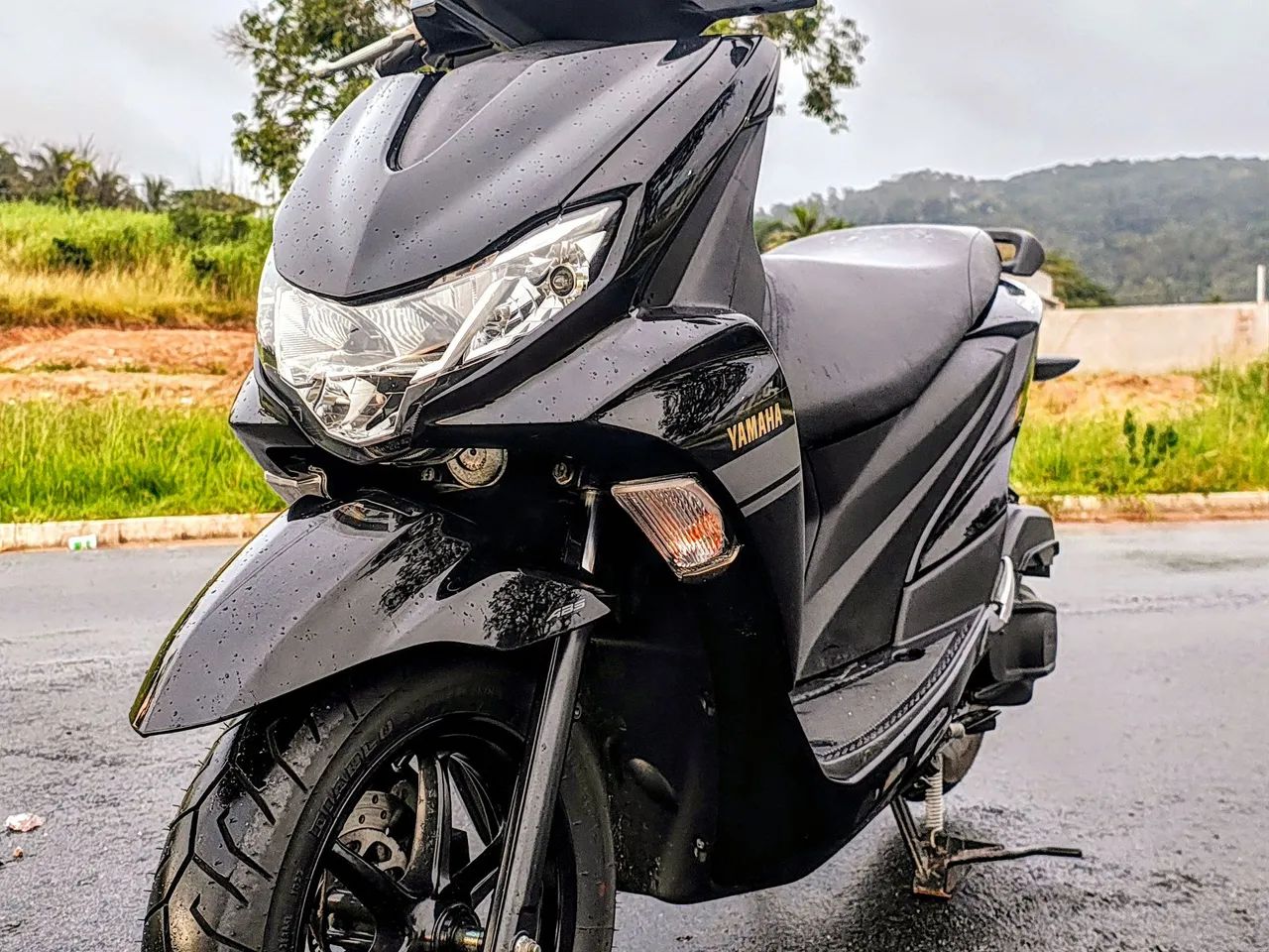Yamaha Fluo 125 - Scooter impecável