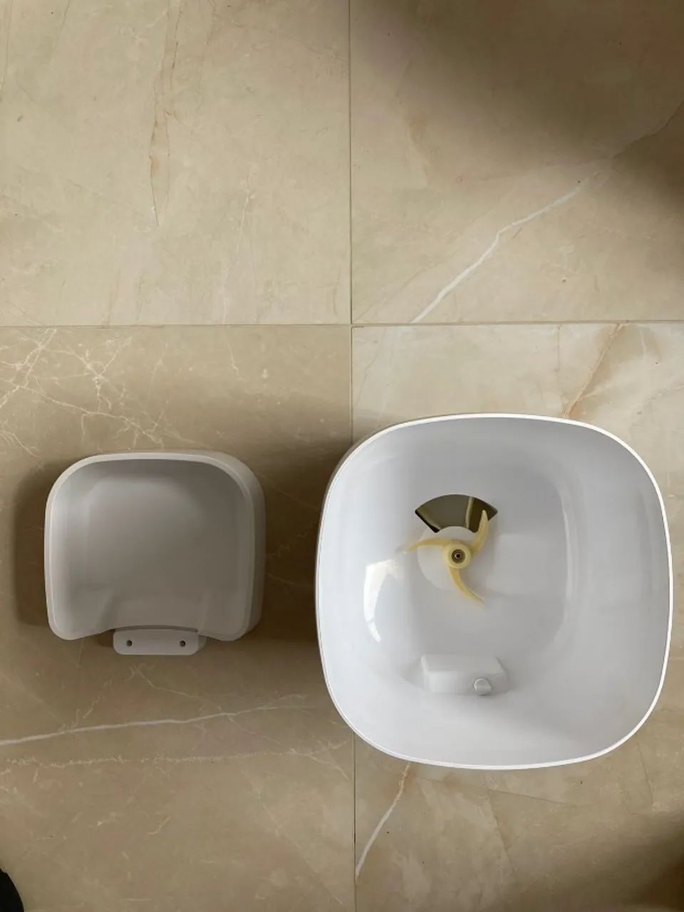 Alimentador Inteligente para cães 6L64313865844353123