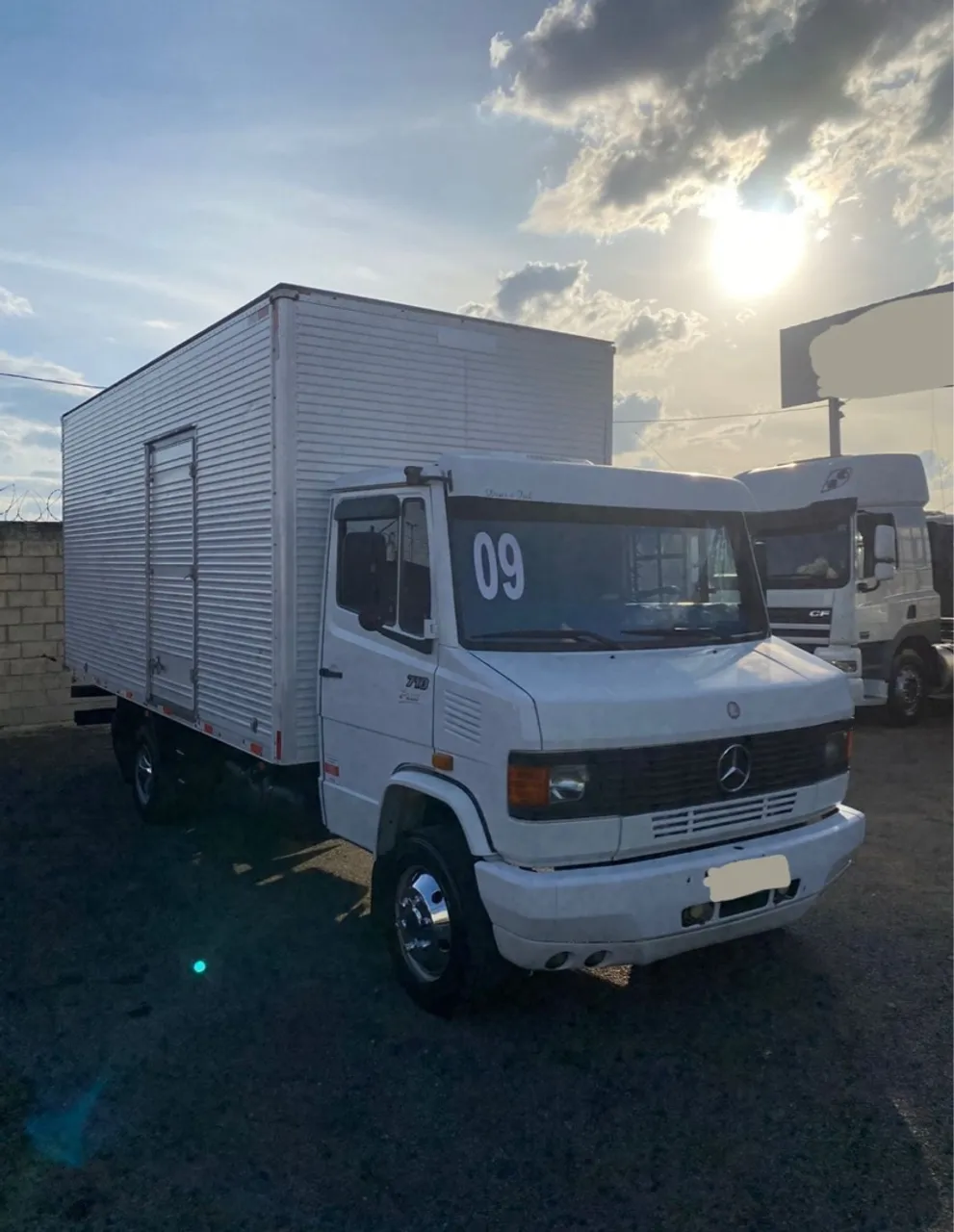 Mercedes bens 710 - 2009