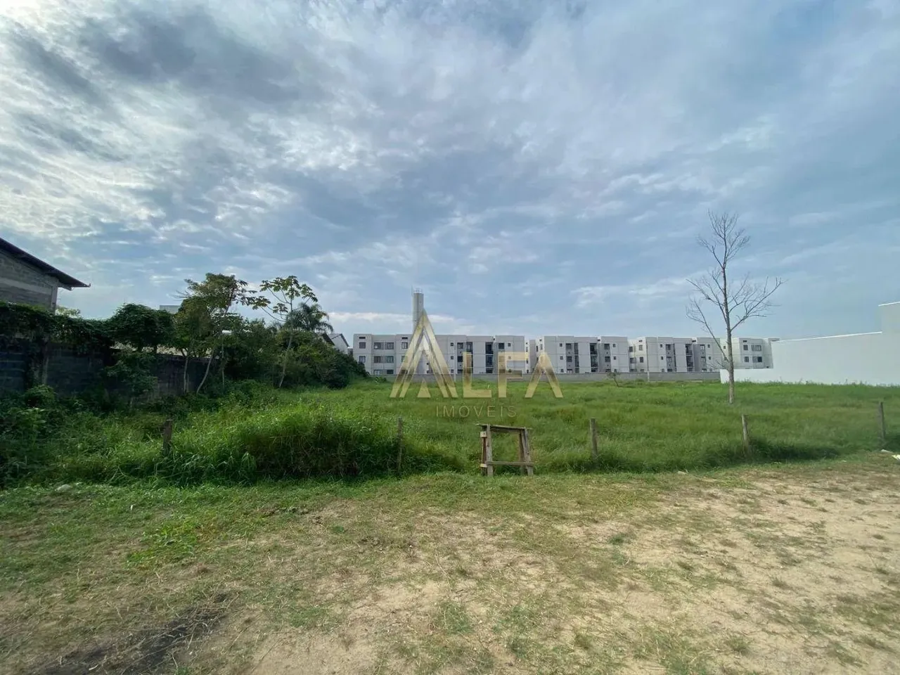 Invista no Seu Futuro: Terreno documentado de 250m² no Bairro São Paulo Navegantes